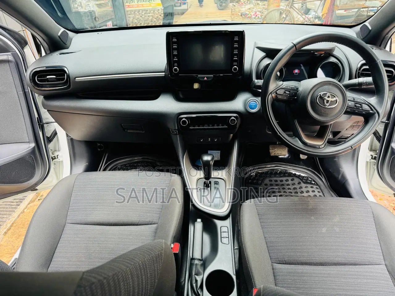 Toyota Yaris 1.5 Sedan L 2020 Pearl