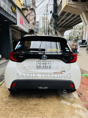 Toyota Yaris 1.5 Sedan L 2020 Pearl