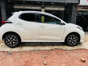 Toyota Yaris 1.5 Sedan L 2020 Pearl
