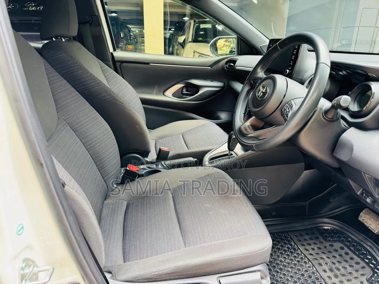 Toyota Yaris 1.5 Sedan L 2020 Pearl