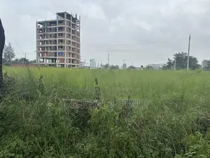 ব্লক-এন, ৩ কাঠা, ৩৬০০ সিরিয়াল, জরুরি বিক্রয় বসুন্ধরা আর/এ