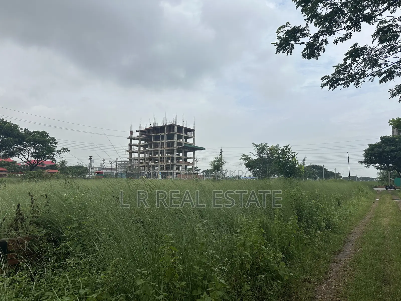 ব্লক-এন, ৩ কাঠা, ৩৬০০ সিরিয়াল, জরুরি বিক্রয় বসুন্ধরা আর/এ