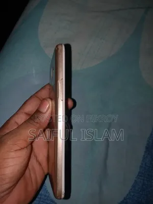 Samsung Galaxy J2 8 GB Black