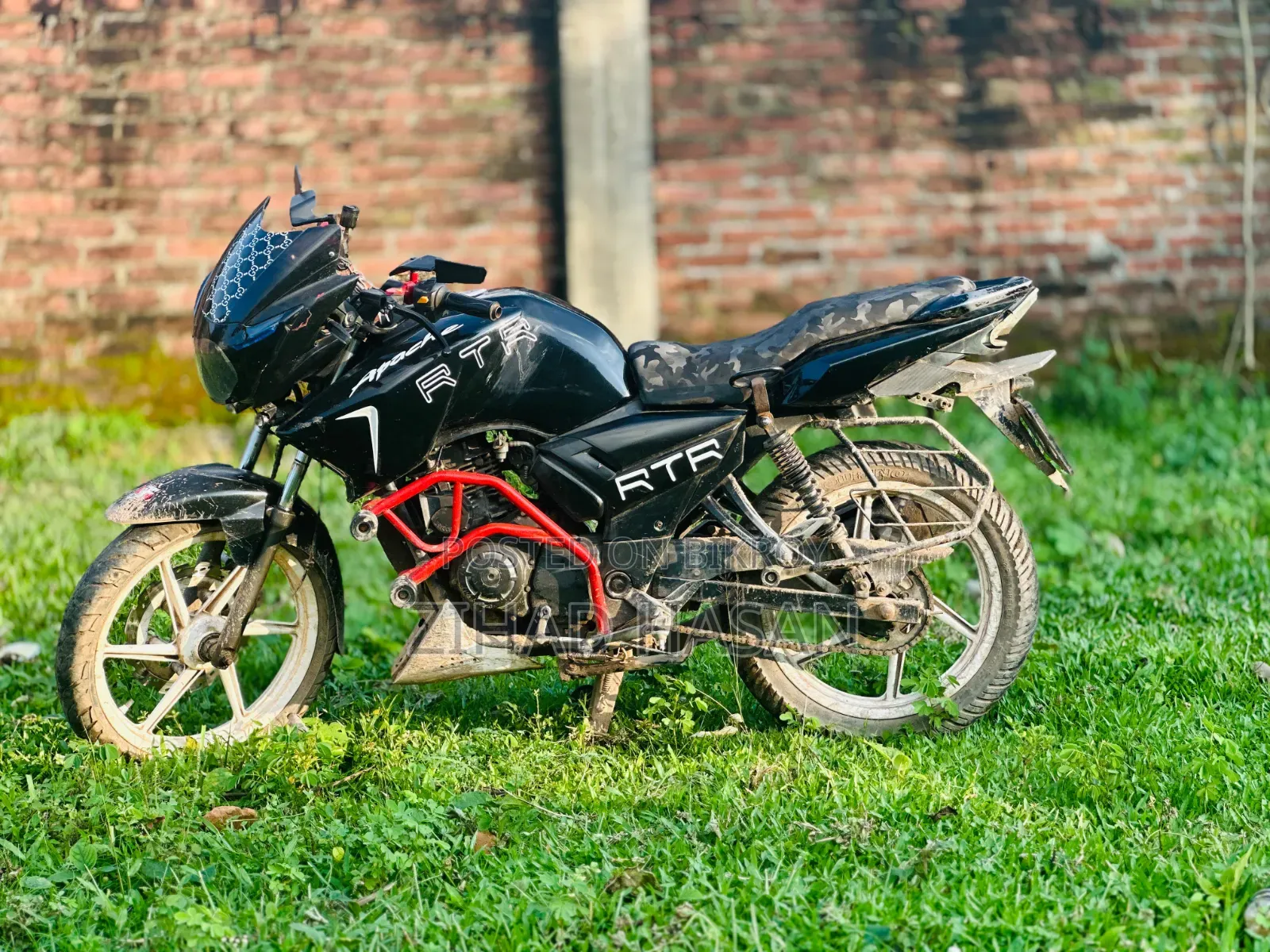 TVS Apache RTR 160 2V 2023 Black