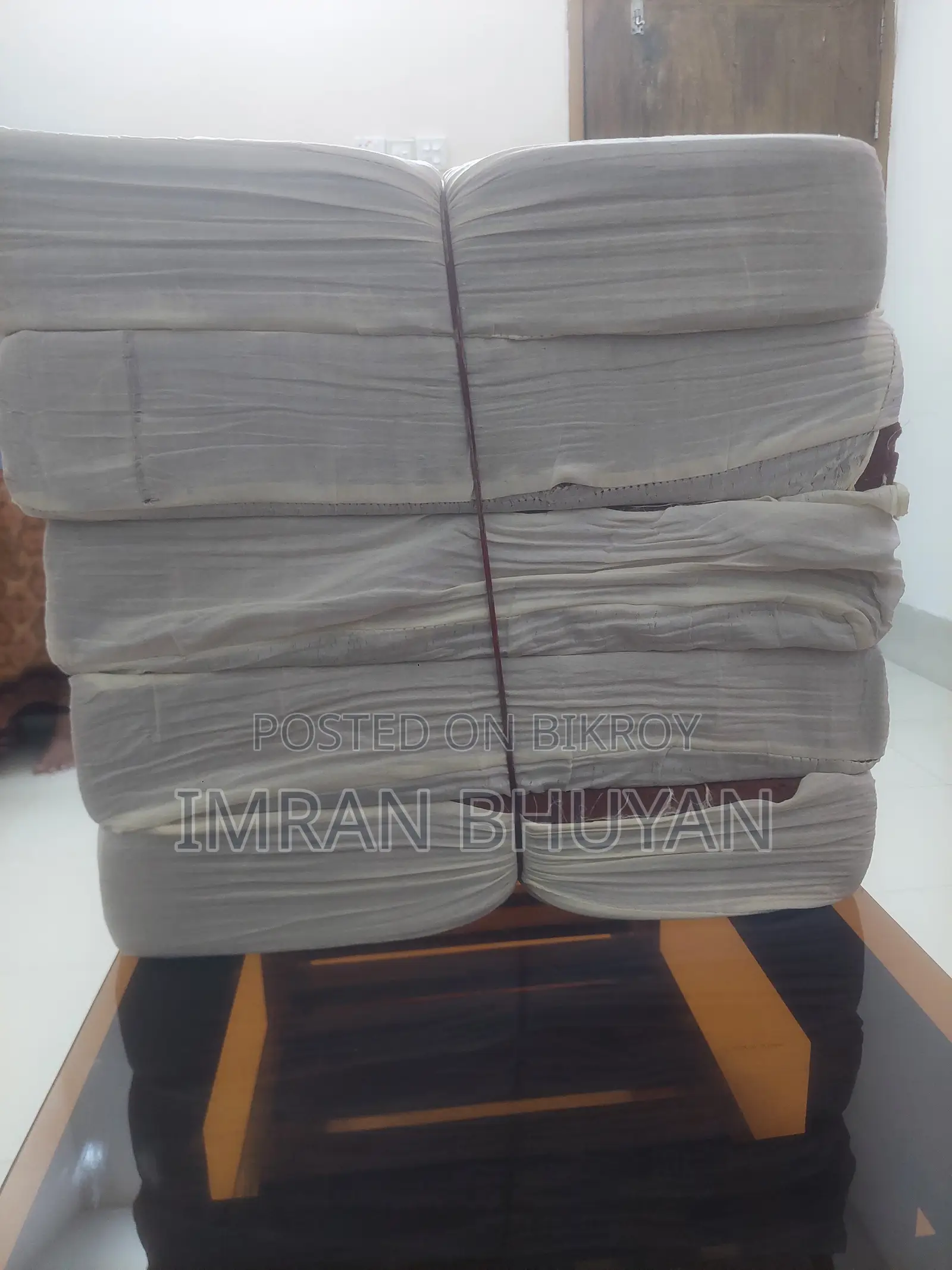22/22 sofa foam. 16/22 Apex brand. 10 pieces