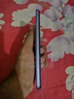 Vivo Y21 128 GB Blue