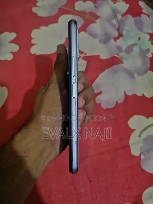 Vivo Y21 128 GB Blue
