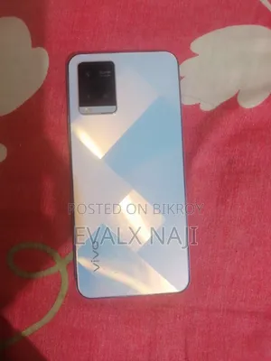 Vivo Y21 128 GB Blue