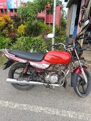 Bajaj CT 100 2017 Red