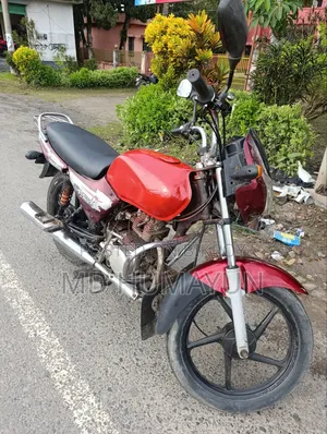 Bajaj CT 100 2017 Red