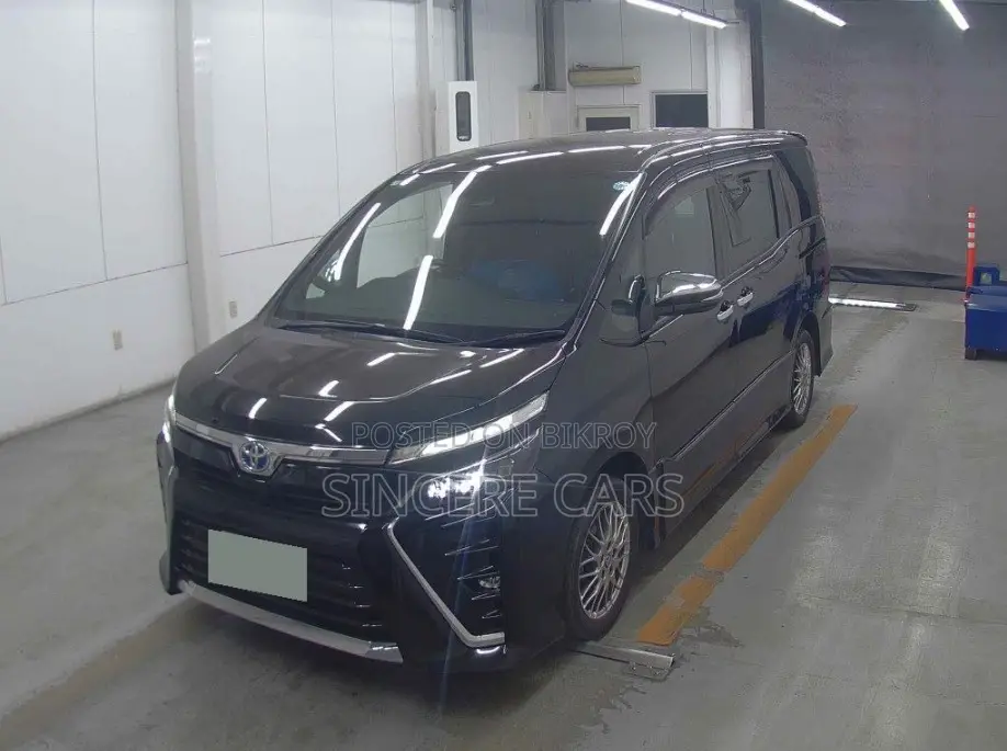 Toyota Voxy 2021 Black