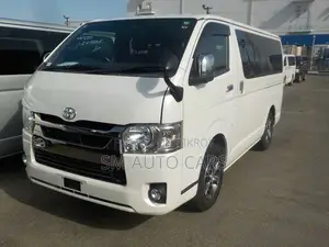 Toyota HiAce 2021 White