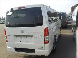 Toyota HiAce 2021 White