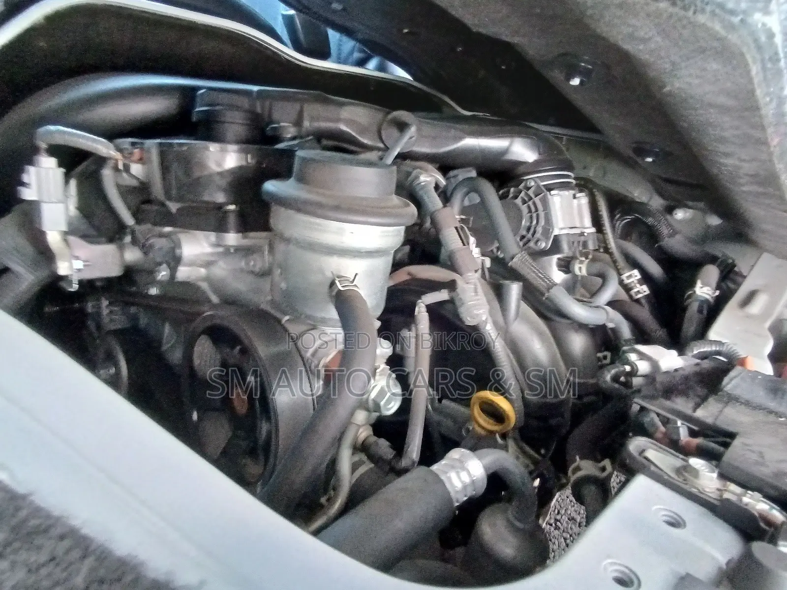 Toyota HiAce 2022 White