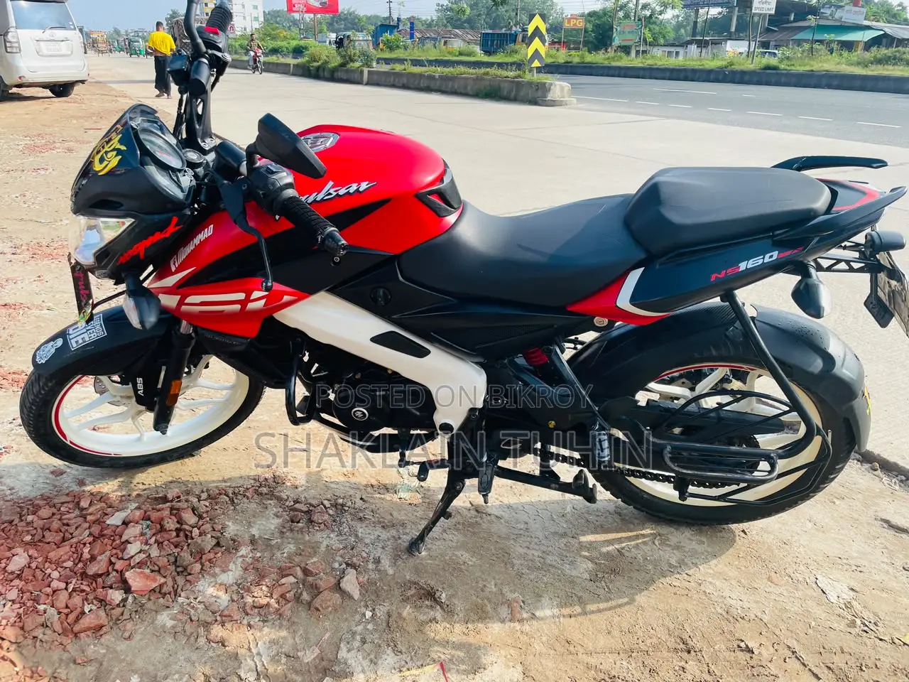 Bajaj Pulsar NS 160 2022 Red