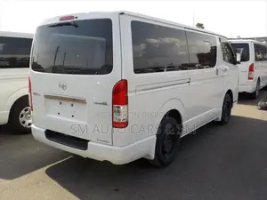 Toyota HiAce 2022 White