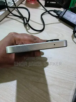 রিয়েলমি ১০ প্রো ১২৮ জিবি সিলভার
