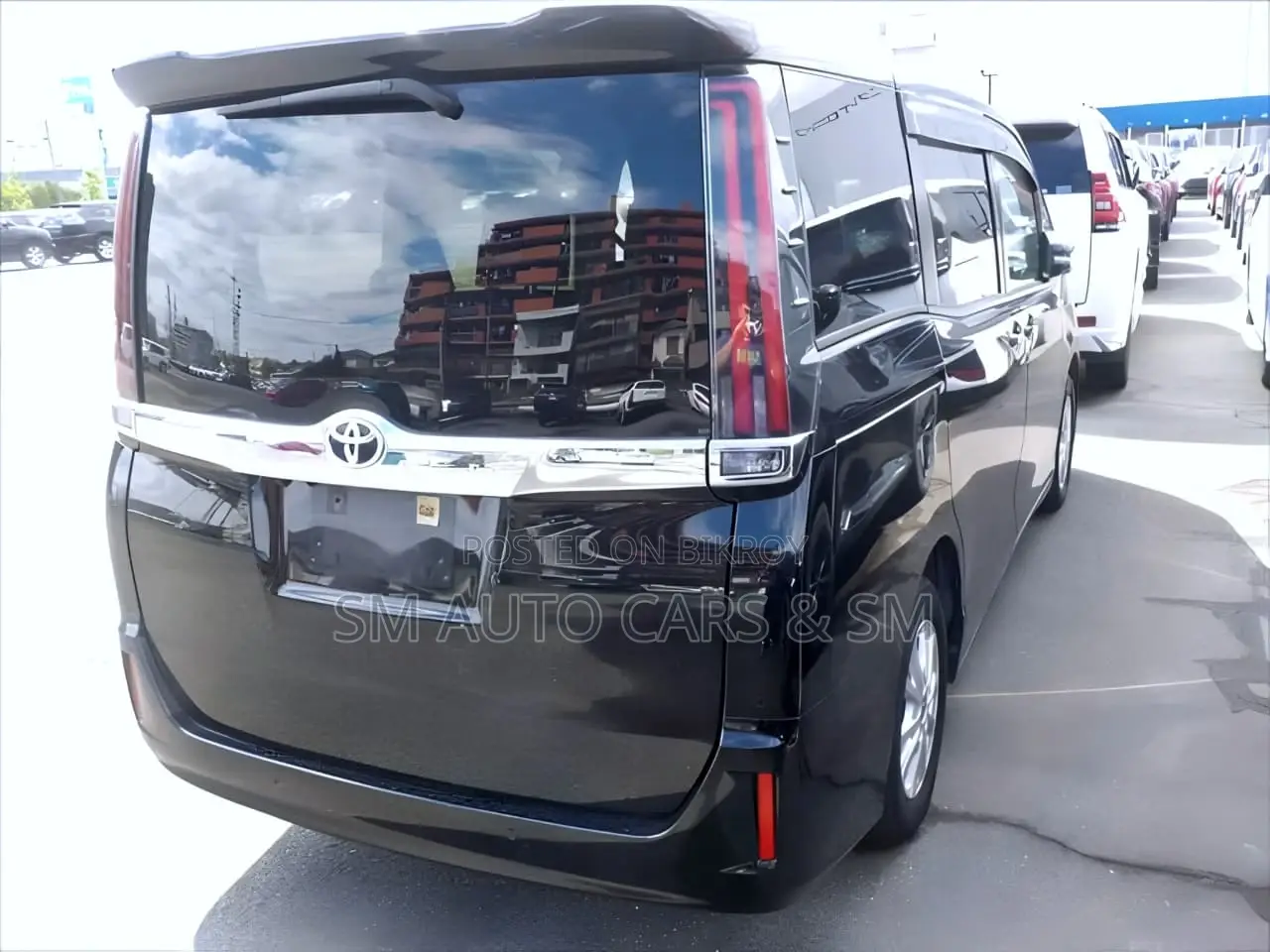Toyota Noah 2.0 FWD (8 Seater) 2021 Black