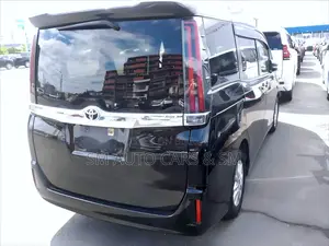 Toyota Noah 2.0 FWD (8 Seater) 2021 Black