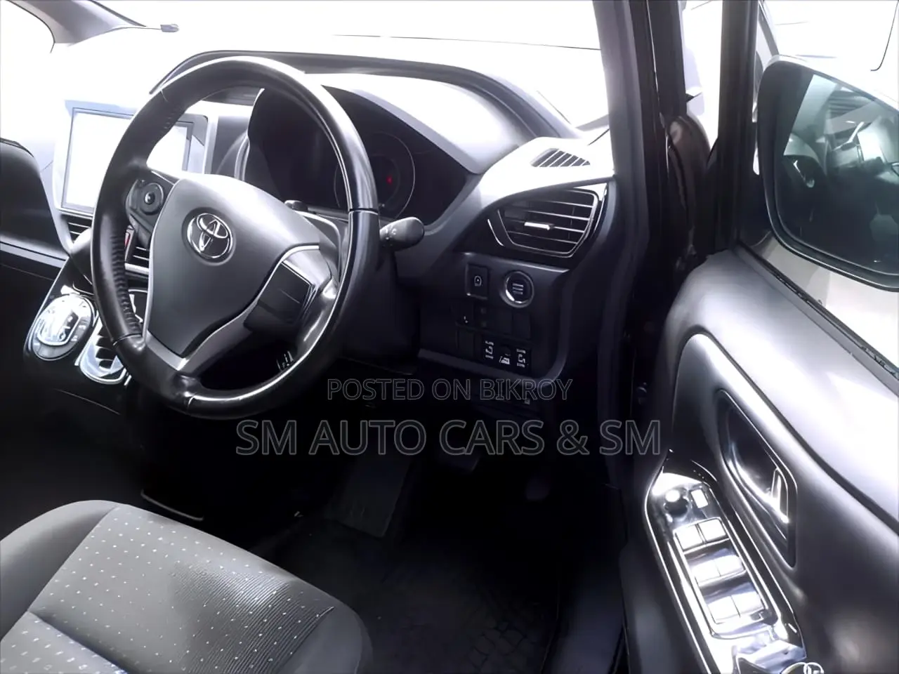 Toyota Noah 2.0 FWD (8 Seater) 2021 Black