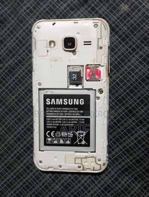 Samsung Galaxy J2 8 GB Rose Gold