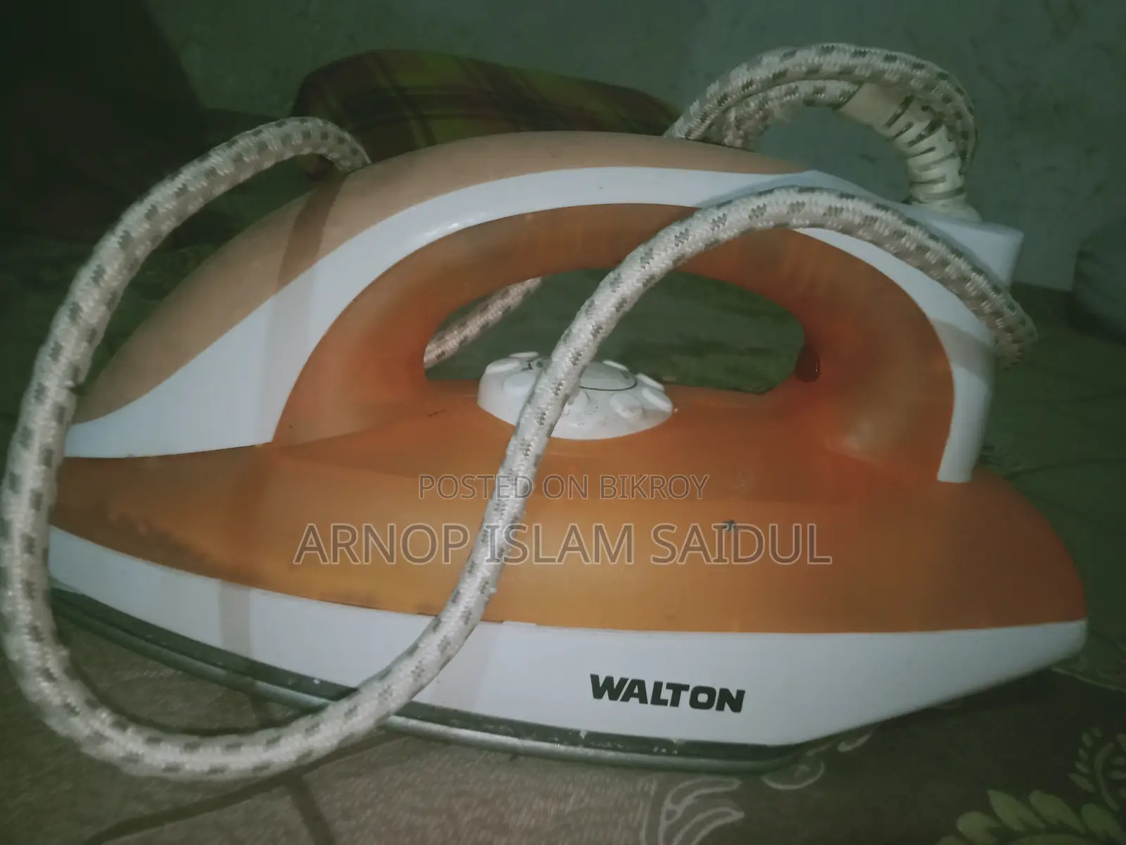 Selling 1 Electronic Iron