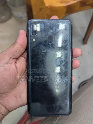 Samsung Galaxy A20 32 GB Black