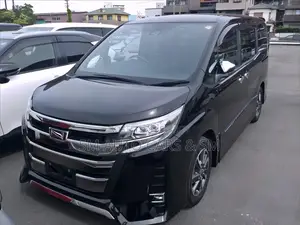 Toyota Noah 2.0 Front Wheel Drive (7 Seater) 2021 Black