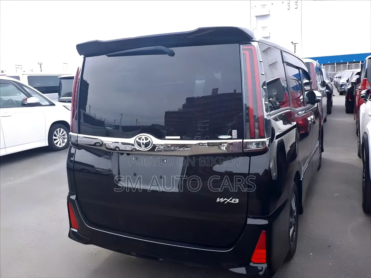 Toyota Noah 2.0 Front Wheel Drive (7 Seater) 2021 Black