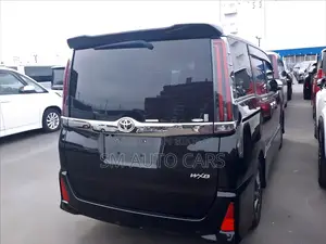 Toyota Noah 2.0 Front Wheel Drive (7 Seater) 2021 Black