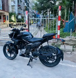 হিরো এক্সট্রিম ১২৫আর ২০২৫ ব্ল্যাক