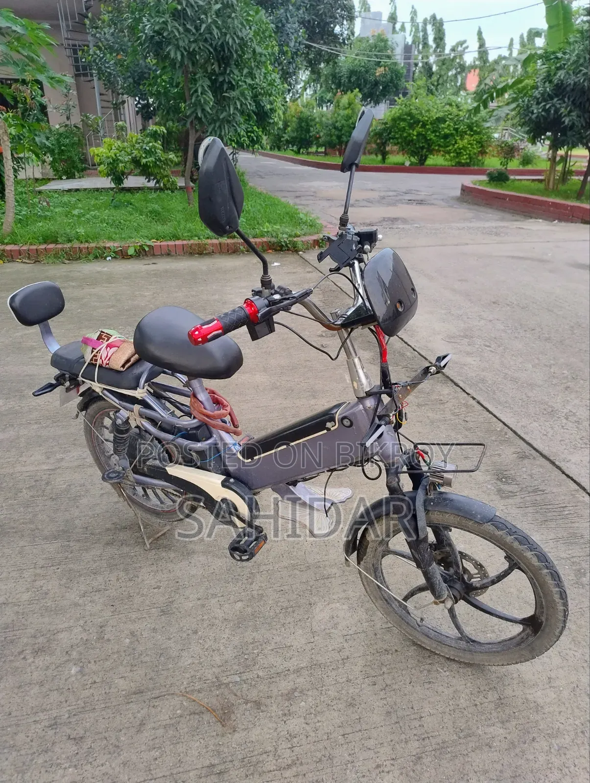 Hyosung 2024 Gray