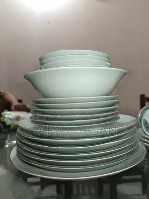 Brand New 32-Piece Premium Ceramic Dinner Set | Pear Green | Never Used