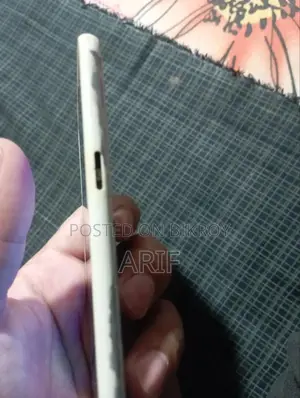 Samsung Galaxy J2 8 GB Rose Gold