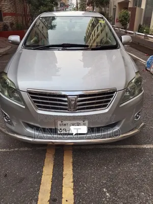 Toyota Premio 2012 Silver