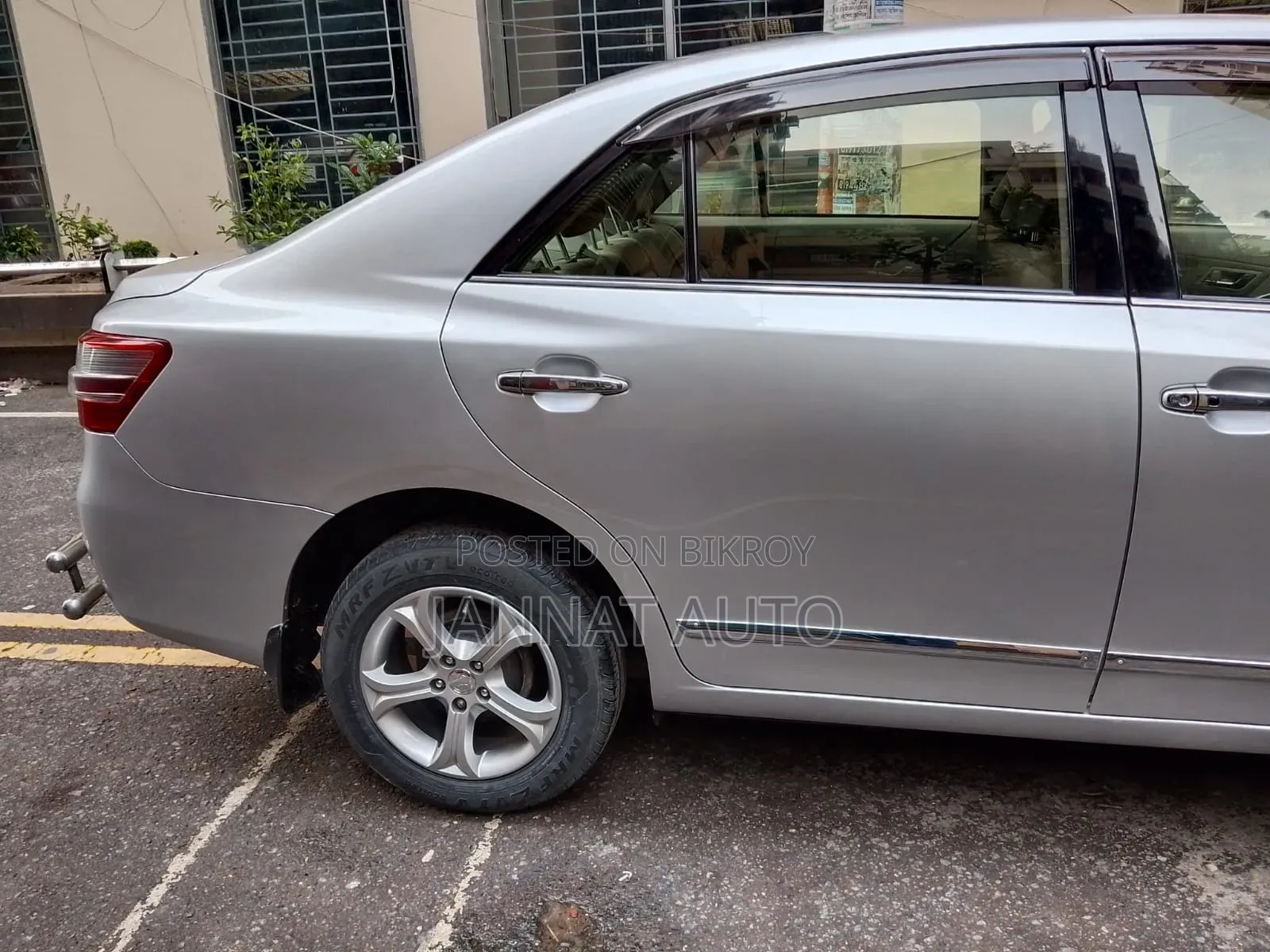 Toyota Premio 2012 Silver