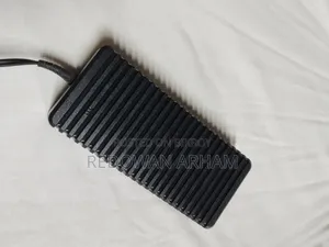 AC/DC Power Adapter
