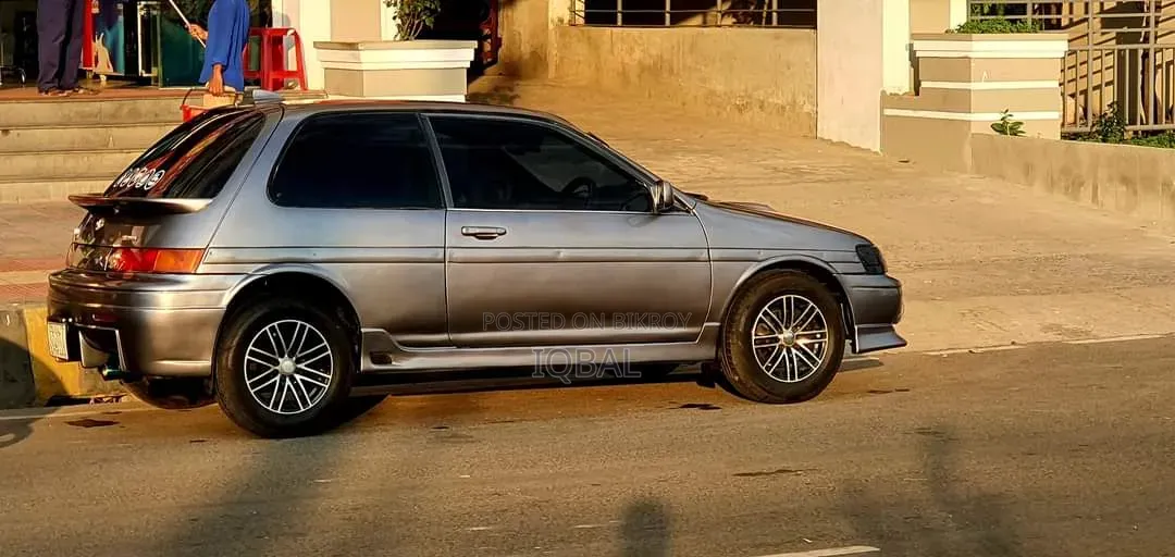 Toyota Corolla II 1997 Gray