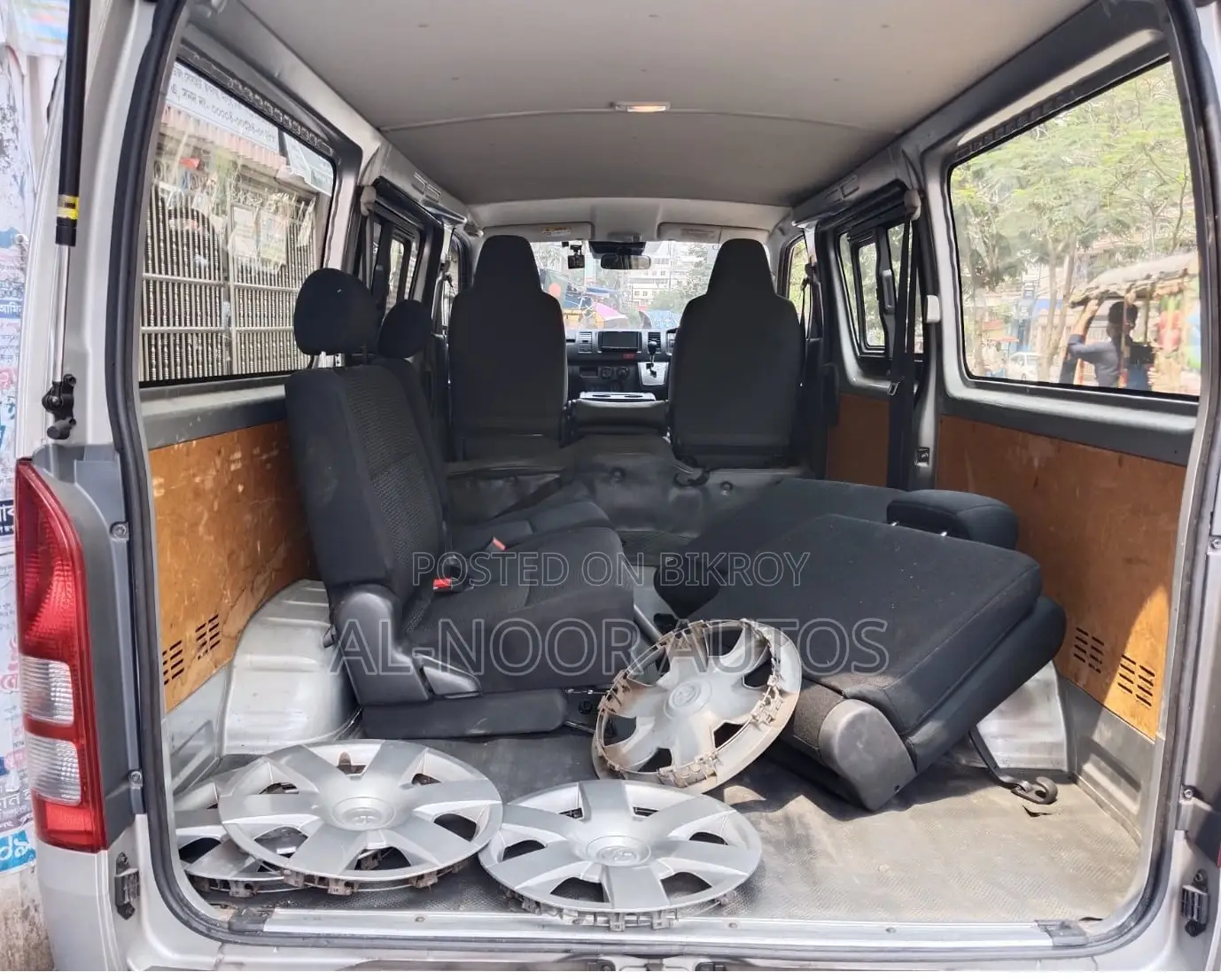 Toyota HiAce 2021 Silver