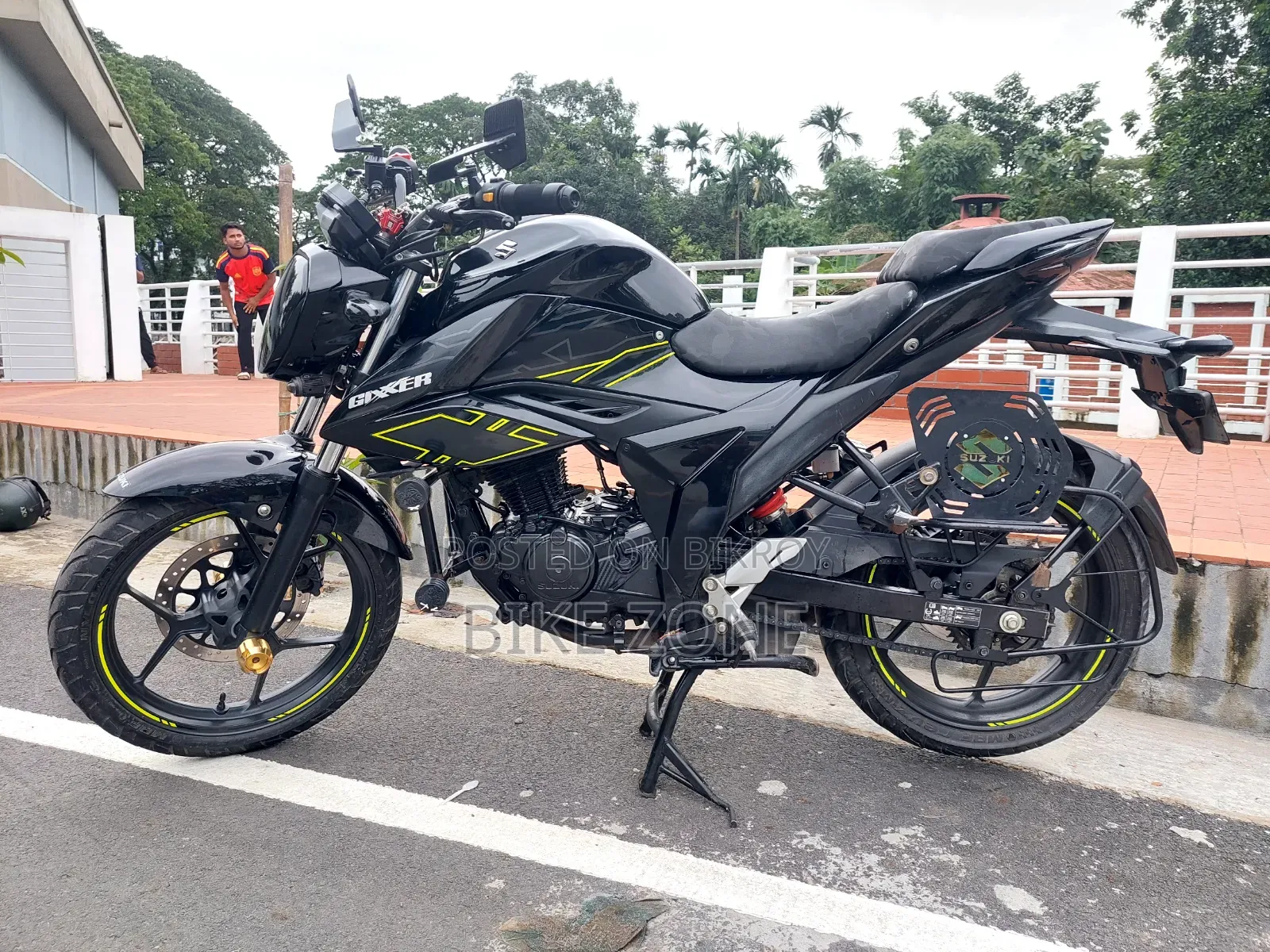 Suzuki 2025 Black