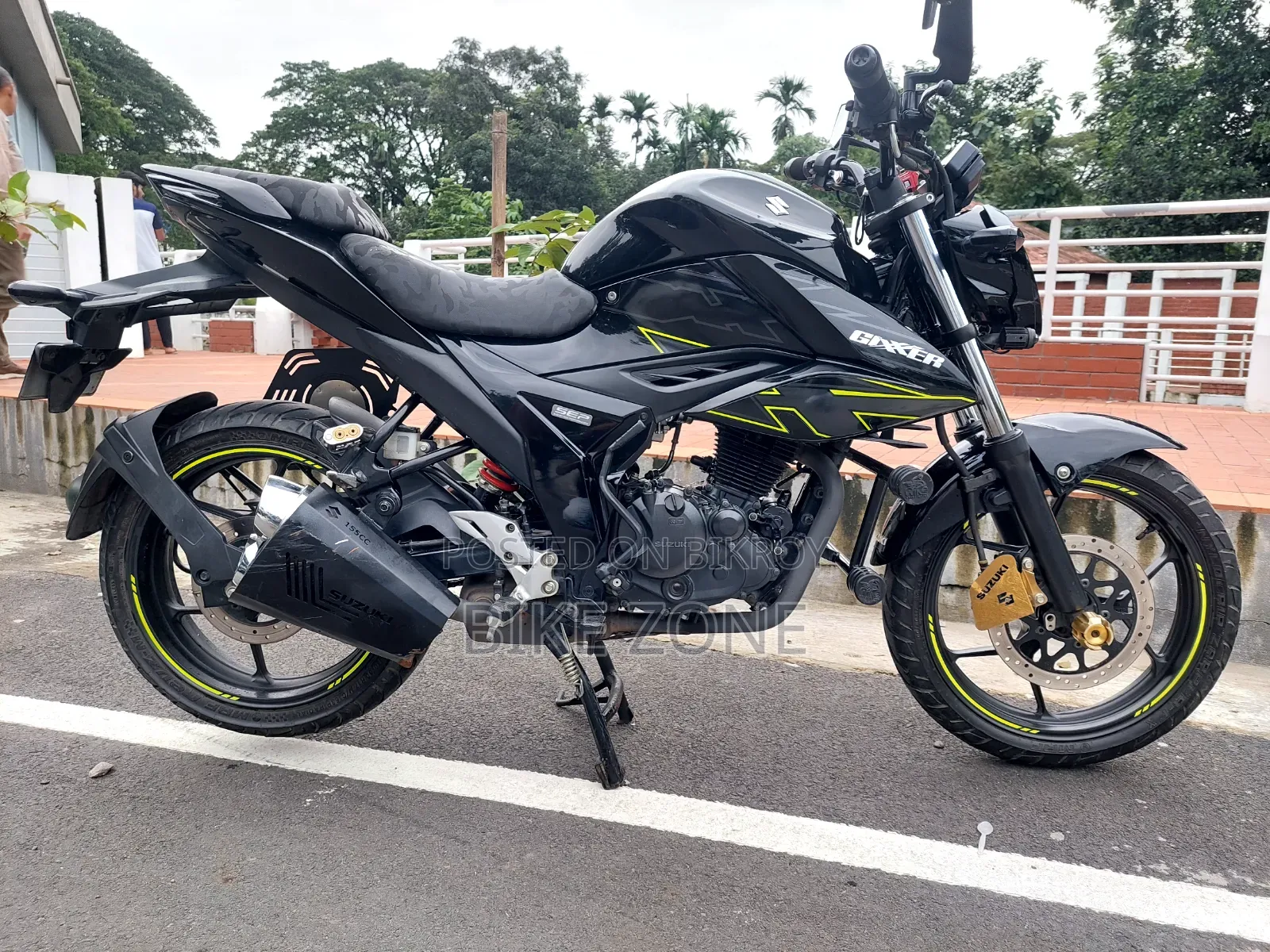 Suzuki 2025 Black