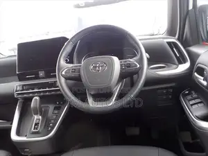 Toyota Noah 2023 Pearl