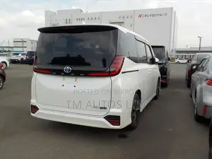 Toyota Noah 2023 Pearl