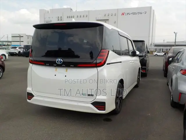 Toyota Noah 2023 Pearl