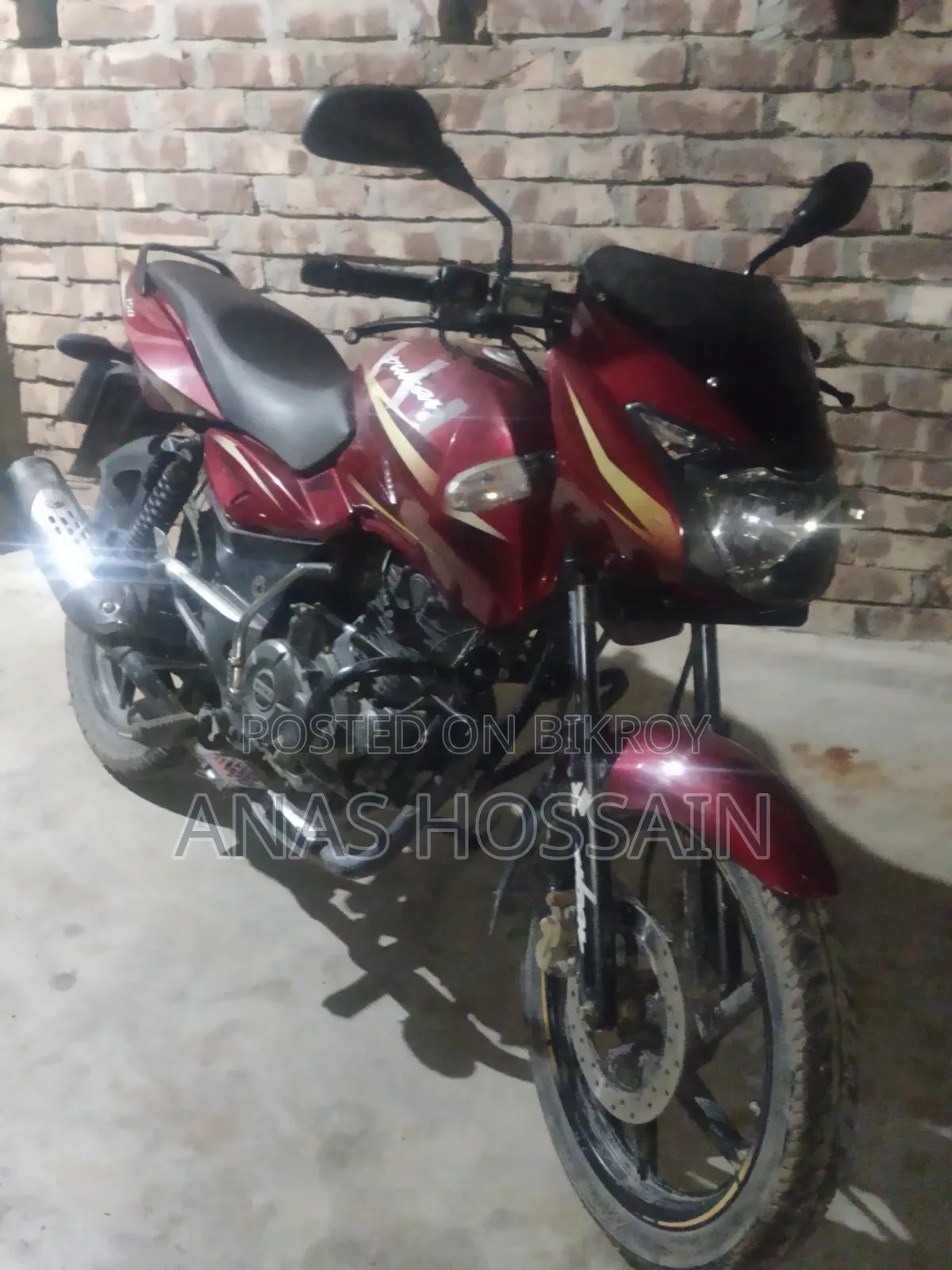 বাজাজ পালসার ১৫০ ২০১৭ রেড