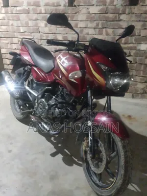 বাজাজ পালসার ১৫০ ২০১৭ রেড