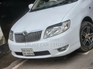 Toyota Corolla 2006 White