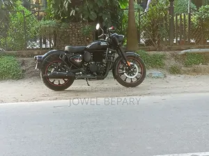 Royal Enfield Classic 350 2025 Black