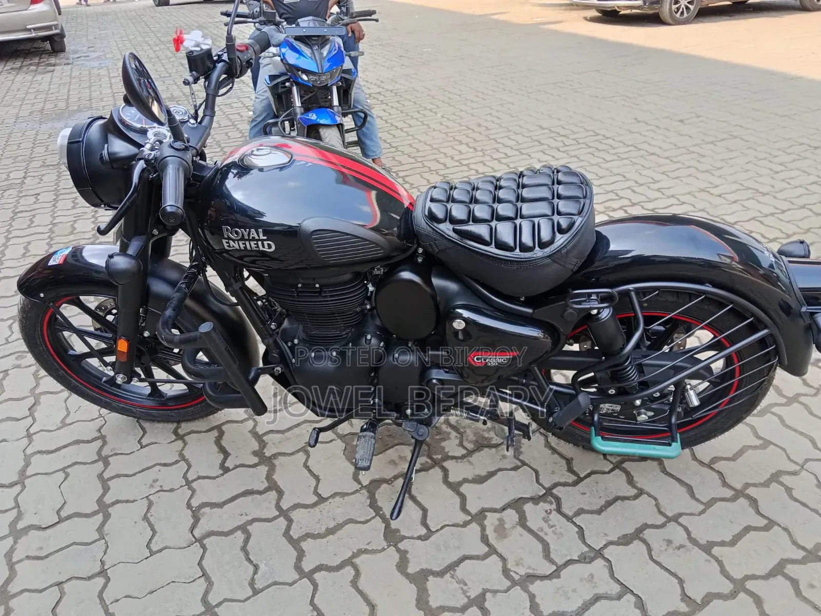 Royal Enfield Classic 350 2025 Black
