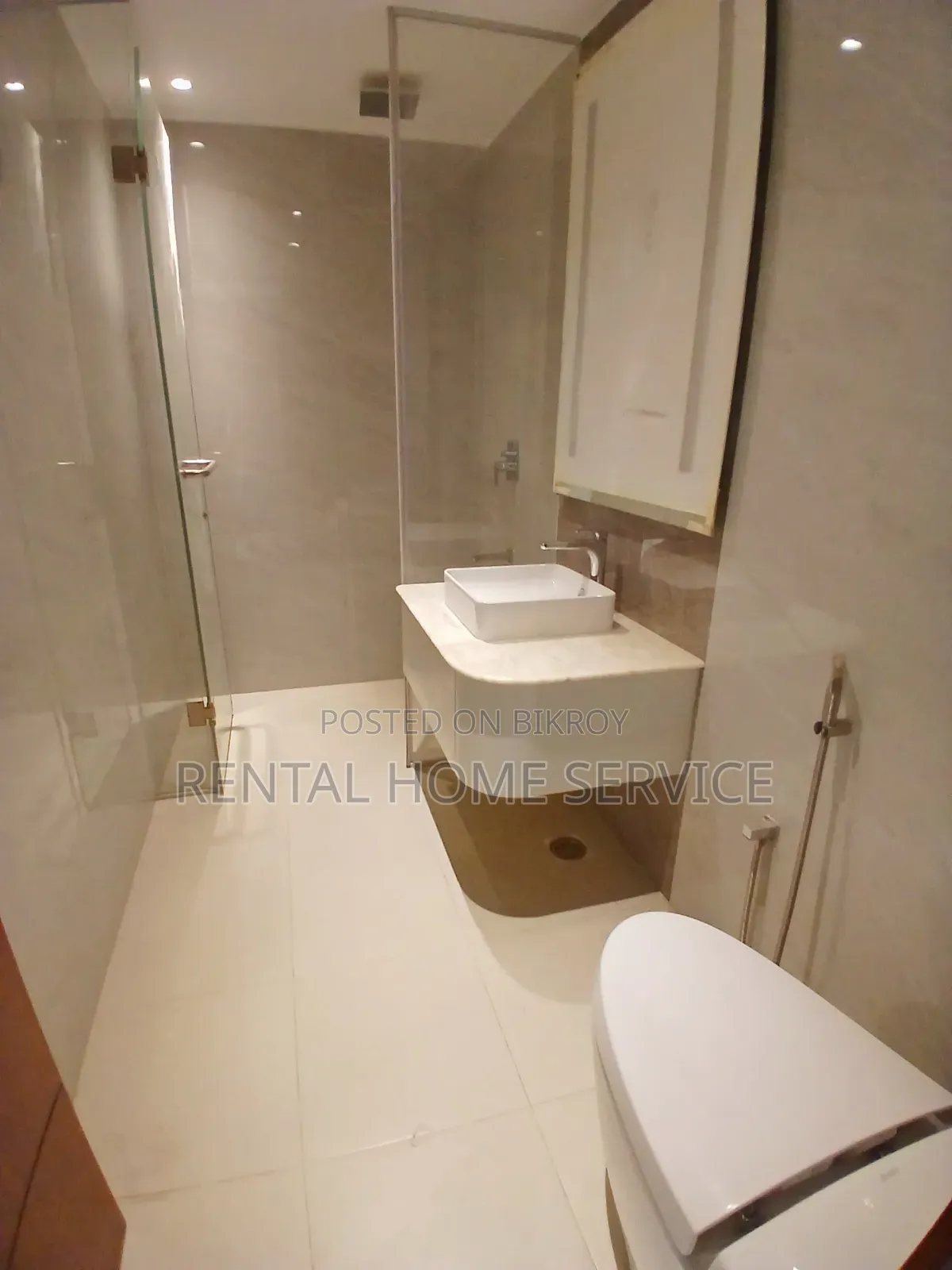 4-Bedroom Apartment in Semi-Furnished for Rent